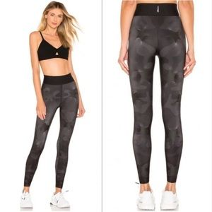 Ultracor High Silk Camo Knockout Legging in Nero Matte Nero size S